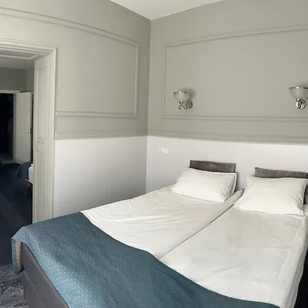 Sadama Street 4* Пярну