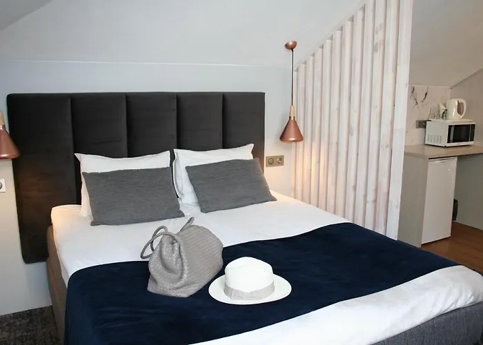 Sadama Street Affittacamere Pärnu